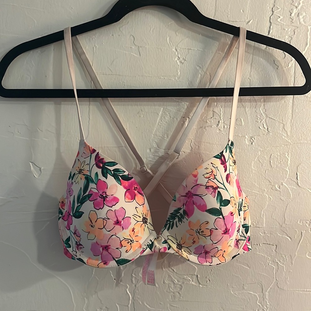 PINK lightly lined wear everywhere floral tshirt bra